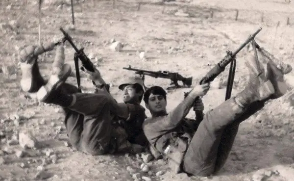 יוחאי אבני אלמסי ואלכס בק בערד 1971