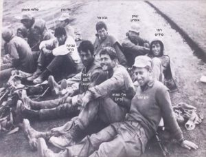 1971 חיוכים לקראת סיום מסע ה 220 קמ לאילת