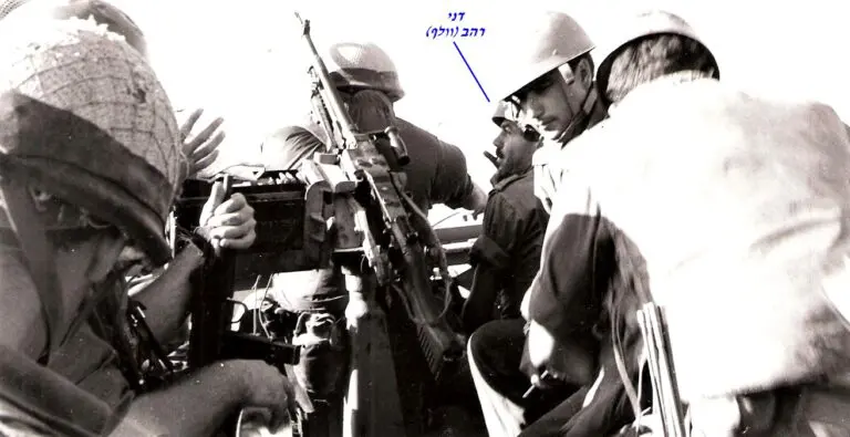 שקד תחילת תנועה למבצע ויקטוריה