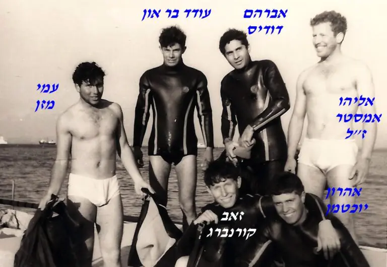 שקד בקורס משיטי סירות זודיאק הכנה למבצע סרגנט