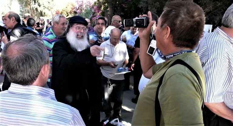 -שקד-אזכרה-לנופלי-הסיירת-2010-ארם-צבר-יוסי-הלפמן