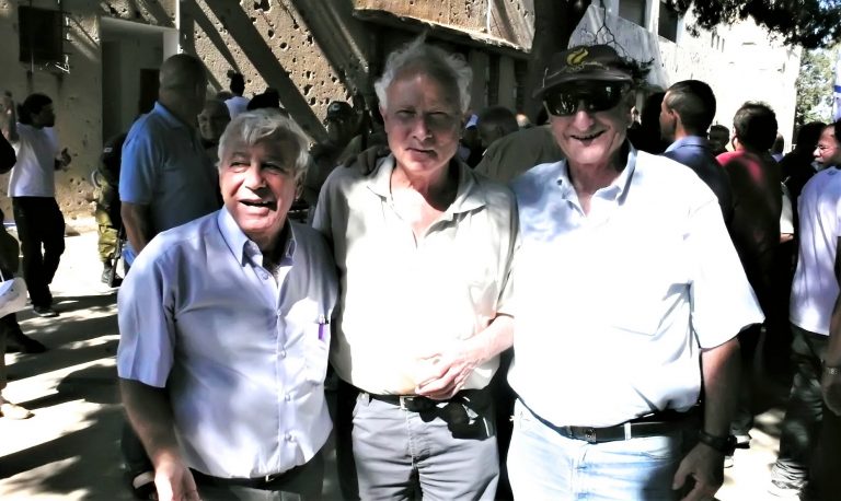 -שקד-דני-ברזני-צביקה-דרדיקמן-פיני-פלד-אזכרה-לנופלי-הסיירת-2010